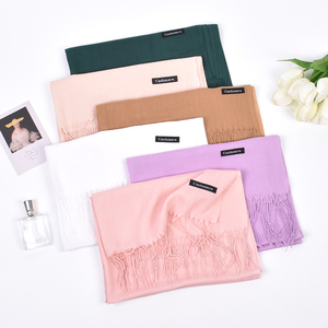 Khăn choàng len cashmere mềm mại nữ 2024, nhiều màu trơn, kiểu dáng dài mỏng, chất liệu voan in họa tiết, thích hợp cho mùa đông, có tua rua. - Product Image 4