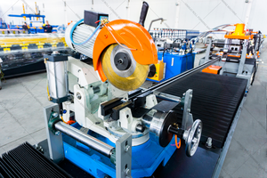 Ligne de production entièrement automatique de panneaux solaires à structure métallique - Product Image 6