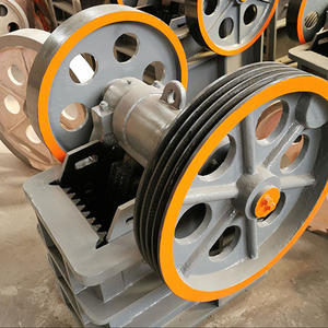 Mini Concasseur à Mâchoires Mobile Portable 150 x 250 pour Pierre et Roche, Moteur, Boîte de Vitesses, Roulement, Haute Capacité 3-4t/h, Compétitif - Product Image 5