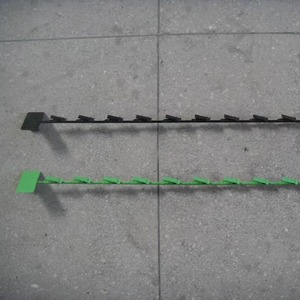 Supermarket Retail <b>Display</b> Strips Hanging Merchandise Metal <b>Display</b> Clips Strip with 12 Spring <b>Hooks</b> - Product Image 4