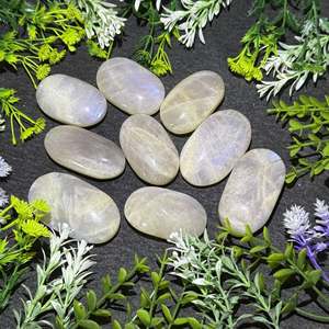 Piedras de Palma de Piedra Lunar Azul Brillante al por Mayor, Artesanías de Cristal, Piedras Naturales, Piedras de Palma de Piedra Lunar para Feng Shui - Product Image 3