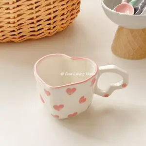 Koreaanse Stijl Mooie Handgeschilderde Hartvormige Handgreep Melk Koffiemok Schattige Roze Paars Rode Keramische Koffiekop