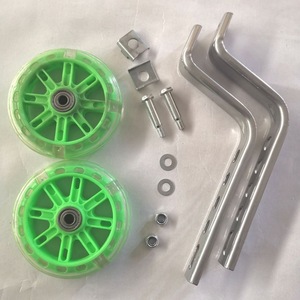 Juego de Ruedas de Equilibrio Flash, Ruedas de Polipropileno Verdes, Soportes de Aleación de Aluminio, Rodamientos de Bolas, Soporte en Forma de L - Product Image 1