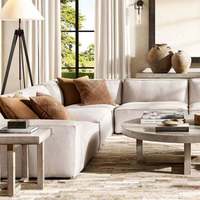 Table basse ronde Heston en béton superposé sur un noyau en bois, style meubles américains