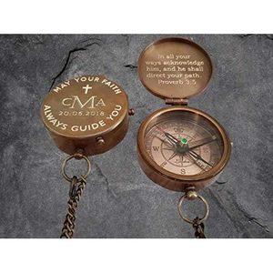 Artizanstore Brújula Grabada de Cobre, Regalo Personalizado para Bautizo con Anillo para Colgar, Portátil para Senderismo, Confirmación y Bautismo - Product Image 1