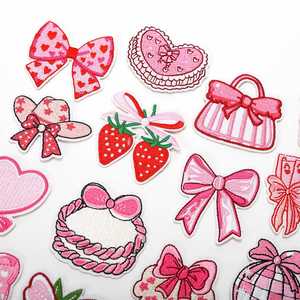 Nuevo Parche Termoadhesivo para el Día de San Valentín con Diseño de Rosa Rosa, Pastel, Fresa, Vino Tinto y Café Rosa - Product Image 3