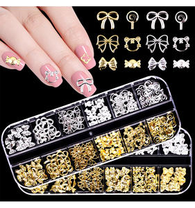 12グリッド箱入り3Dネイルアートチャームラインストーンミックスデザインシルバー & ゴールドカラー合金クロウハートクロス & ダイヤモンドプラネットクリスタル - Product Image 2