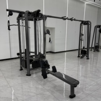 Appareil de musculation multifonctionnel 5 stations avec croisement de câbles, barre de traction et presse triceps, équipement de fitness commercial CE ISO