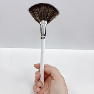 Brocha <span class=keywords><strong>de</strong></span> <span class=keywords><strong>Maquillaje</strong></span> Personalizada en Forma <span class=keywords><strong>de</strong></span> Abanico para el Cuidado <span class=keywords><strong>de</strong></span> la Piel, Esencia Líquida Rejuvenecedora, Mango Cómodo, Herramientas <span class=keywords><strong>de</strong></span> Belleza - Product Image 5