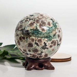 Vente en gros de sphères d'agate verte fleurie, boules de jaspe fleur de cerisier, cristaux de guérison, artisanat en cristal pour décorations d'Halloween - Product Image 3