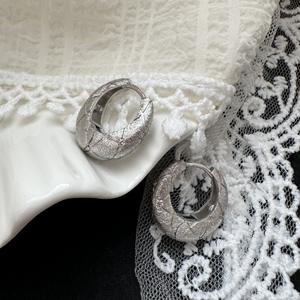 Pendientes Colgantes de Plata de Ley S925, Diseño Italiano con Acabado Cepillado, Elegantes, de Temperamento Ligero, Lujo Discreto y Moda Sencilla - Product Image 5