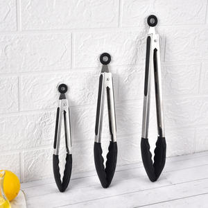 Pinzas de Silicona para Alimentos de 7, 9 y 12 Pulgadas, Pinzas para Carne para Barbacoa, Resistentes al Calor, Herramientas de Cocina Multifuncionales, Juego en Negro y Rojo - Product Image 4