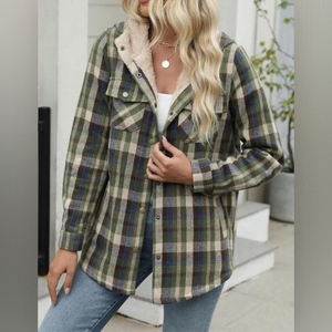 เสื้อแจ็คเก็ตลายสก็อตผู้หญิง ฤดูใบไม้ร่วง/ฤดูหนาว ปี 2026 แขนยาว ซับในขนแกะ มีฮู้ด และกระเป๋า - Product Image 1