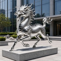 Escultura Tallada en Acero Inoxidable Personalizada de Kirin Majestuoso - Mascota Animal Plateada - Arte Navideño, Esculturas de Acero Inoxidable