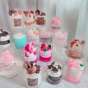 <span class=keywords><strong>Bougie</strong></span> d'aromathérapie artisanale écologique en cire de soja, best-seller transfrontalier, design gâteau à la crème de fraise, sans fumée, pour Diwali - Product Image 1