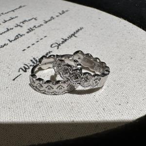 Boucles d'oreilles en argent pur S925 micro-incrustées de zircon, motif vague vintage simple et tendance, boucles d'oreilles élégantes, bagues de mode de niche - Product Image 1