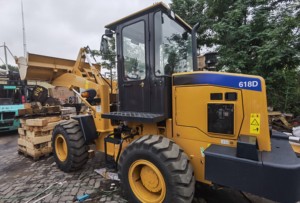 Nouvelle Chargeuse Frontale Durable de 2 Tonnes, Petite Chargeuse 618D SEM618D, Mini-chargeuse sur Pneus de 1,8 Tonne avec Attache Rapide à Vendre - Product Image 4
