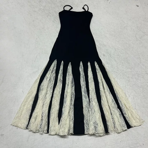 เดรสยาวทรงปล่อยสำหรับผู้หญิง ตกแต่งด้วยผ้าลูกไม้ ดีไซน์หรูหรา ช่วงเอวเข้ารูป พิมพ์ลายดิจิทัล ซักได้ ตัดต่อผ้าแบบไร้แขน - Product Image 2