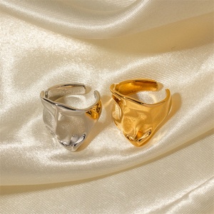 Anillo Ajustable Grueso de Moda para Mujer, Accesorios de Acero Inoxidable, Anillos de Aro Irregulares Dorados - Product Image 2