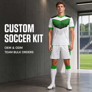 Kit <span class=keywords><strong>Calcio</strong></span> Personalizzato a Righe per Uomo, Maglia a Maniche Corte in Rete ad Asciugatura Rapida, <span class=keywords><strong>Pantaloncini</strong></span> <span class=keywords><strong>e</strong></span> Calzini per Squadre di <span class=keywords><strong>Calcio</strong></span>, Fornitura OEM ODM all'Ingrosso - Product Image 1