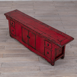 Meuble bas Wabi-Sabi en laque rouge délavée, console TV en bois d'orme vieilli avec finition usée - Product Image 6