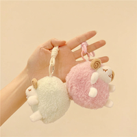 Porte-clés personnalisé en peluche agneau, vente en gros, mignon pendentif mouton blanc en peluche, jouet animal doux pour breloques de sac à dos et cadeaux