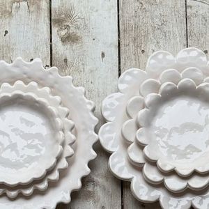 Piatto in Ceramica Bianca con Bordo Ondulato Stile Europeo, Stoviglie per Insalata, Bistecca, Dessert, Zucchero, Frutta, Piatto da Portata per Matrimoni e Feste - Product Image 4