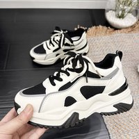 Chaussures pour femmes Vente en gros Baskets à semelle épaisse augmentant la hauteur
