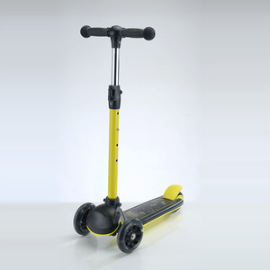 Trottinette enfant trois roues, hauteur réglable, corps en plastique léger, pour enfants de 1 à 6 ans - Product Image 4