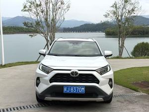 Toyota RAV4 2.0L CVT FWD Fashion Edition 5 posti Benzina SUV LHD Usato 2022 <span class=keywords><strong>per</strong></span> Esportazione Africa e Medio Oriente - Product Image 1