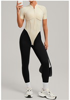 Combinaison de sport moulante rouge à col montant avec logo personnalisé pour femme – Idéale pour la course, la gym et le yoga