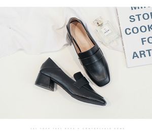 Chaussures <span class=keywords><strong>Bateau</strong></span> Mule pour Femmes Confortable en Cuir <span class=keywords><strong>Beige</strong></span> Noir Talons Bas Carrés de Haute Qualité Slide Vente en Gros - Product Image 2