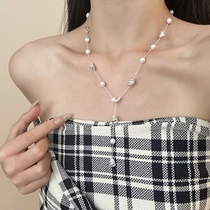 สร้อยคอแฟชั่นประดับมุกเทียมลายดาว สร้อยคอยาวโลหะผสมสำหรับผู้หญิง งานปาร์ตี้ ปี 2025 - Product Image 1