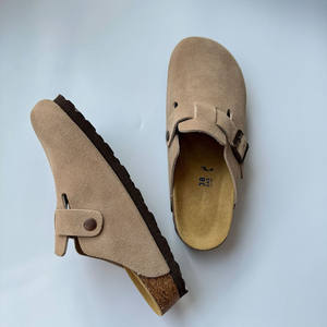 Sabots et mules unisexe de luxe en cuir véritable Mules Femme sportif léger sabots souples avec style à enfiler pour hommes et femmes - Product Image 3