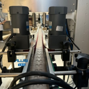 Machine automatique de capsulage de bouteilles pour shampoing, lotion, détergent - Product Image 5