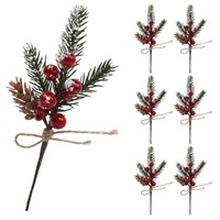 Décorations de branches de Noël comprenant des flocons de neige, des aiguilles de pin, des branches de fleurs et des plantes artificielles avec des baies rouges