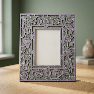 Cadre photo en fer perforé gravé - Product Image 2