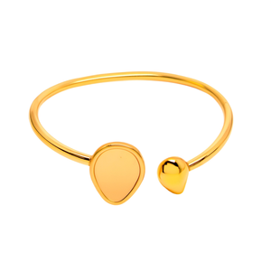 Brazalete de Moda SmileJoyas, Acero Inoxidable 316L, Baño de Oro PVD, Forma de Corazón, Joyería Moderna, Sostenible y Resistente - Product Image 2