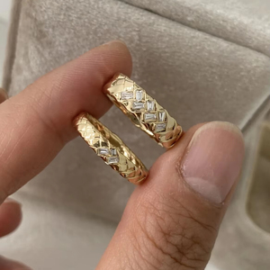 เครื่องประดับสั่งทำพิเศษ แหวนทองแท้ 9k 10k 14k 18k ทองคำขาว ทองคำชมพู ทองคำเหลือง ประดับเพชร/พลอยจากแล็บ ผลิตจากโรงงาน - Product Image 1