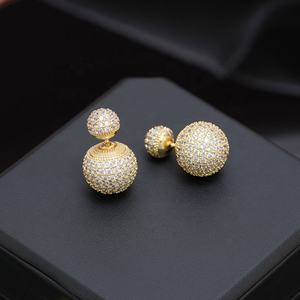 Boucles d'oreilles haut de gamme micro-incrustées de zirconium, tendance, luxe léger, géométriques, clous d'oreilles avant et arrière, design féminin, plaqué or, cadeau - Product Image 1