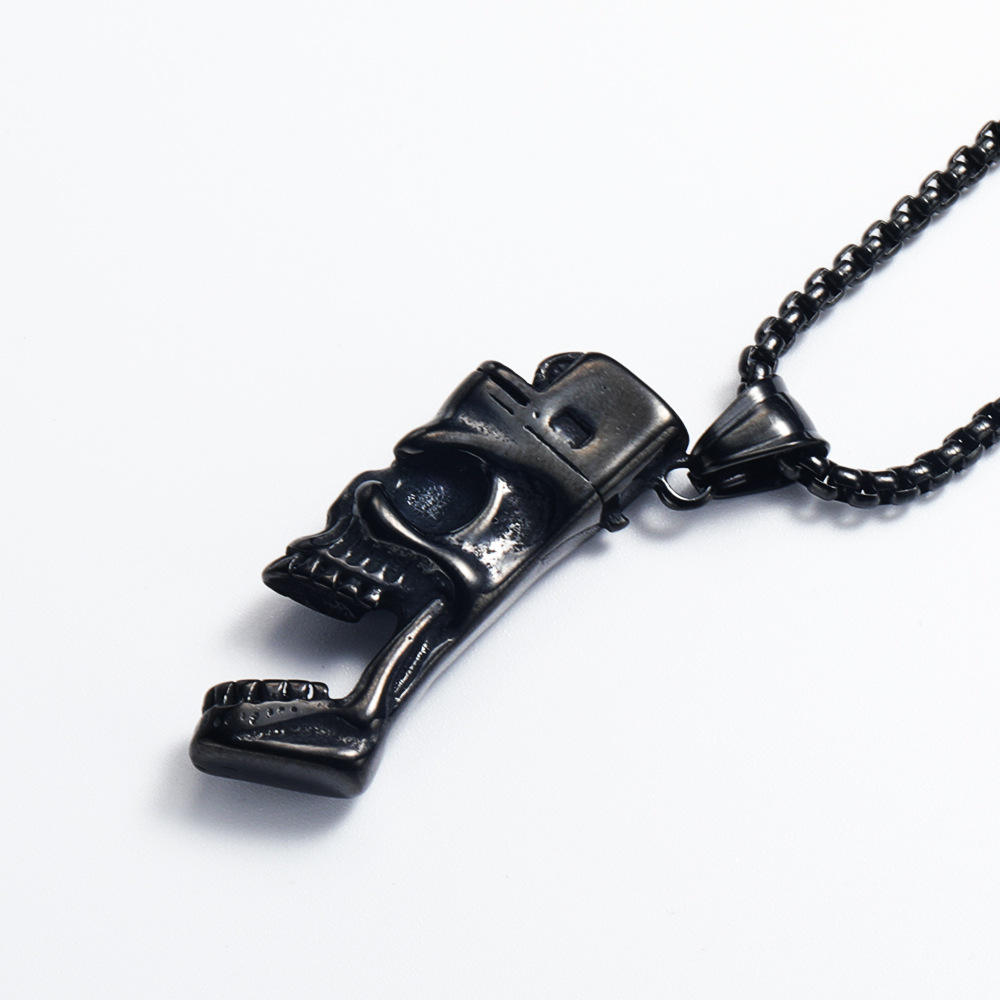 Black pendant, no chain