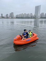 Bateau kart à propulsion jet pour deux passagers, vitesse max. 50 km/h, aile arrière, sport nautique, service de personnalisation OEM