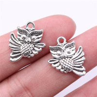 Breloque hibou ailé 17x16mm en alliage de zinc argent antique, pendentif oiseau à ailes écartées pour collier Woodland