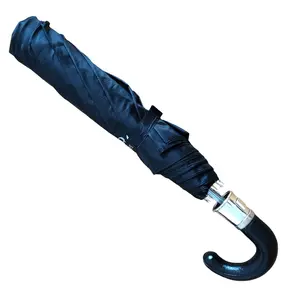 Parapluie promotionnel compétitif anti-UV 2 pliant pas cher fabriqué en Chine avec impression de logo personnalisé
