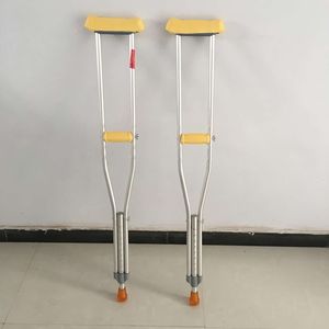 Muletas para axilas médicas ortopédicas de ayuda para caminar de mano ajustable de <span class=keywords><strong>aluminio</strong></span> de fabricación para adultos - Product Image 5