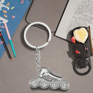 Colgante creativo de patín de hielo, coleccionables personalizados Hot Toys para llavero impreso a medida de doble cara - Product Image 3