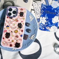 Coque de téléphone à panneau arrière magnétique remplaçable pour iphone 17 / 17pro/17promax/17air avec le chat noir à dessert doré