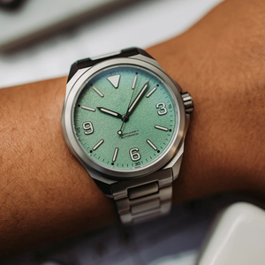Montre en titane ultra-robuste de 38 mm avec revêtement UltraHex, alimentée par un mouvement Miyota 90S5 - Product Image 4