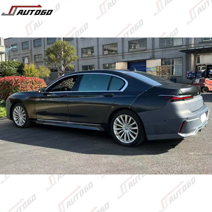 Kit carrosserie pour <span class=keywords><strong>BMW</strong></span> 7 G12, mise à niveau vers G70 MT : Pare-chocs avant et arrière, calandre, phares, feux arrière, jupes latérales, capot, ailes, diffuseur, sorties d'échappement - Product Image 6