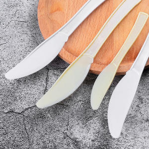 มีดแบบใช้แล้วทิ้งส้อมและช้อนพลาสติก PP แบบหนาเกรดอาหารมีดตัดเค้กดวงจันทร์มีดตัดเค้กฟันสีขาว - Product Image 3